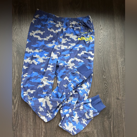 2/$20❤️- PANTS | Kids youth PJ pants and shorts size medium - Picture 2 of 7
